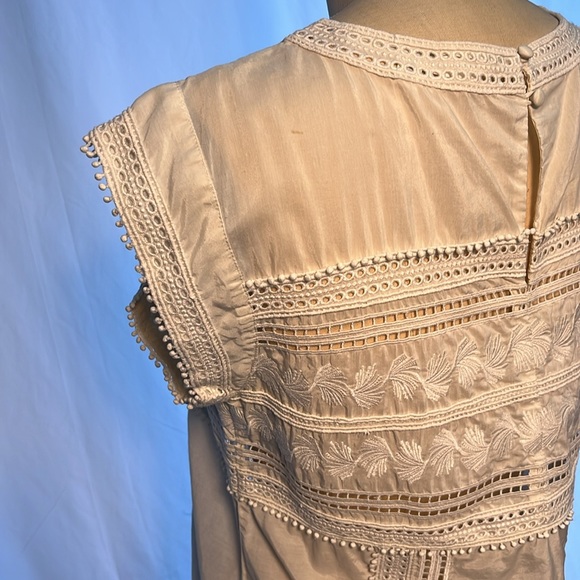 Veronica Beard White Blouse with Lace and Beautiful Embellishment Size 2 - Picture 11 of 15